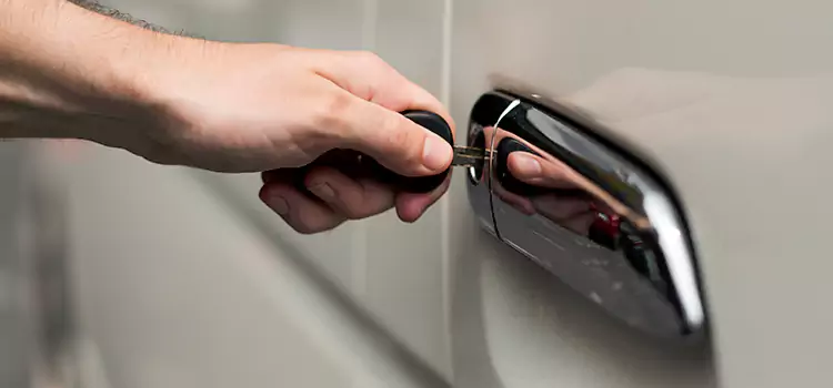 Why Choose Our Auto Locksmith Team in Arlington, WA?
